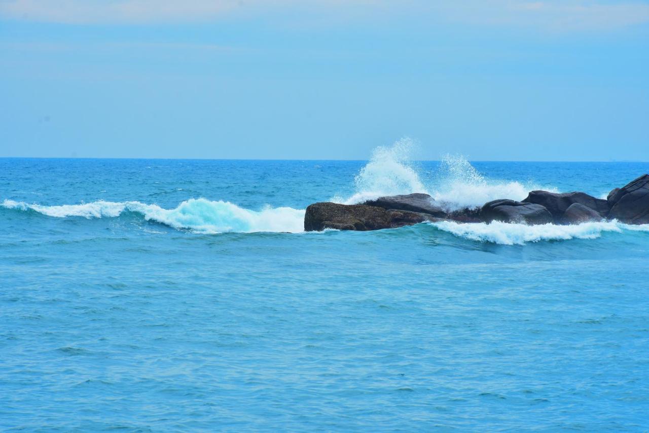 Hotel ANB Surf View Tangalle Exterior foto